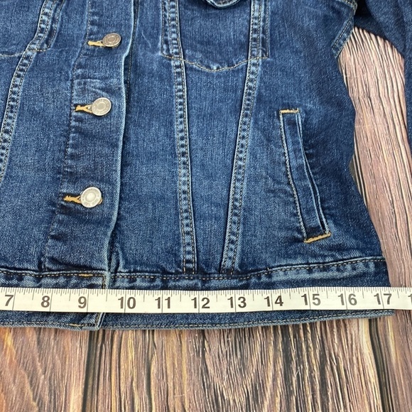 Jean Jacket - Picture 9 of 10